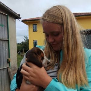 Meet your Posher, Lara